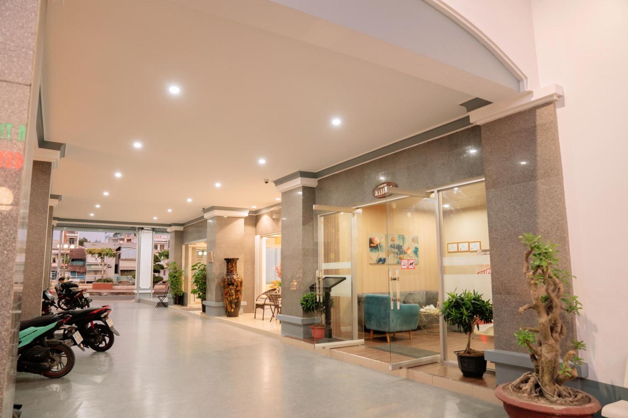 מי טאו Song Tien Hotel מראה חיצוני תמונה
