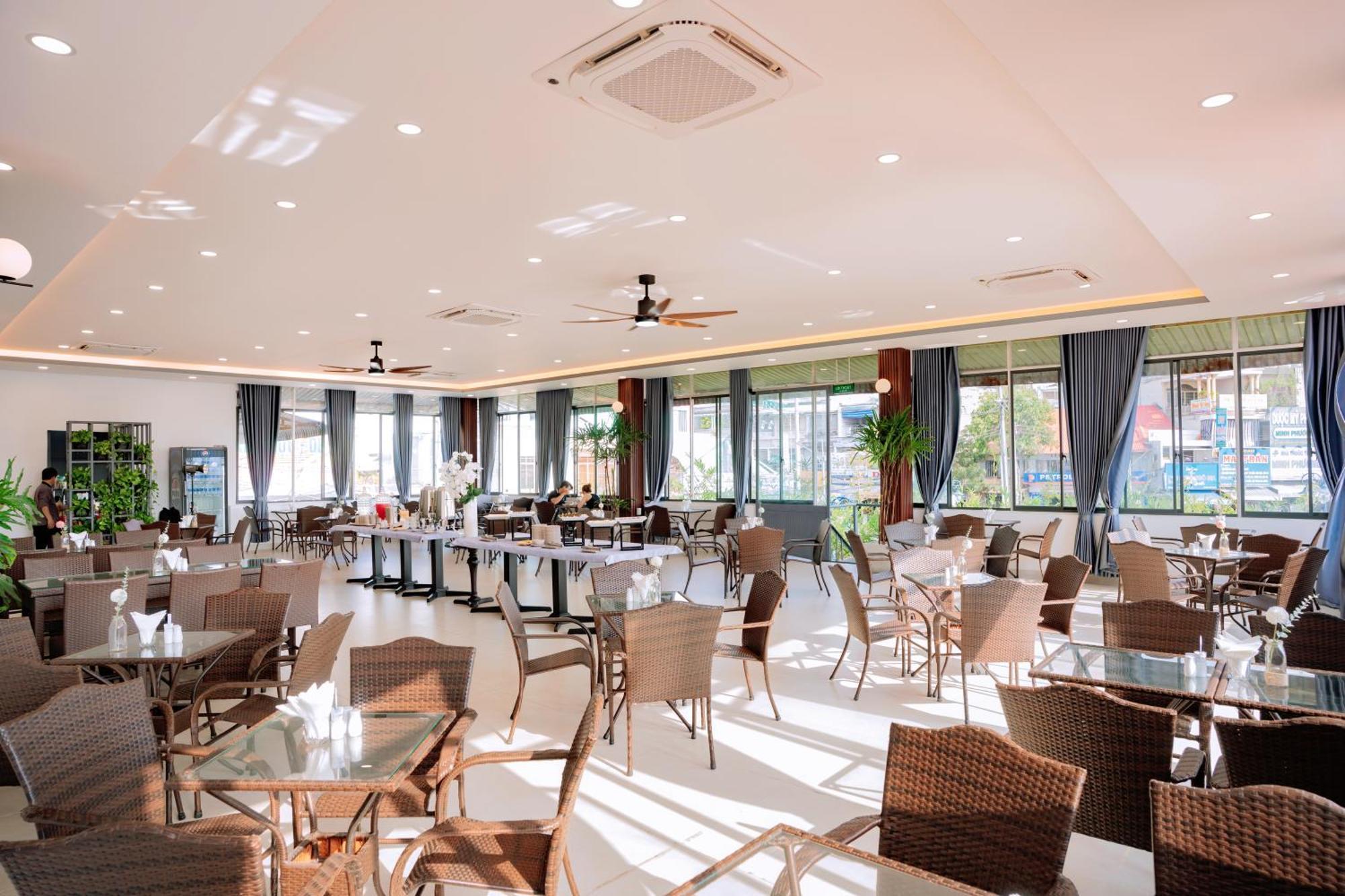 מי טאו Song Tien Hotel מראה חיצוני תמונה